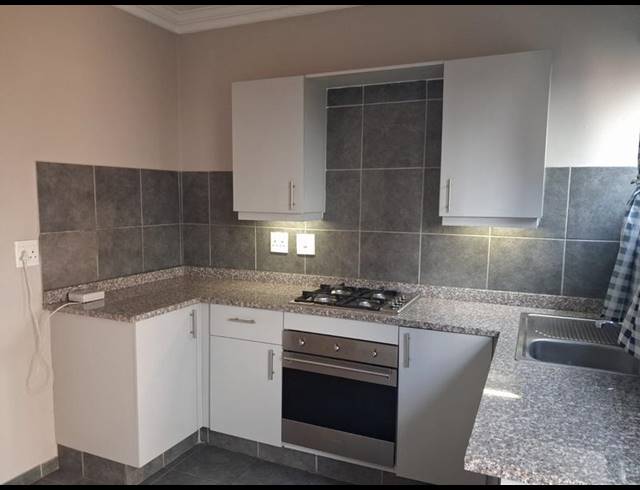 3 BEDROOM TOWNHOUSE FOR SALE IN SOUTH HILLS